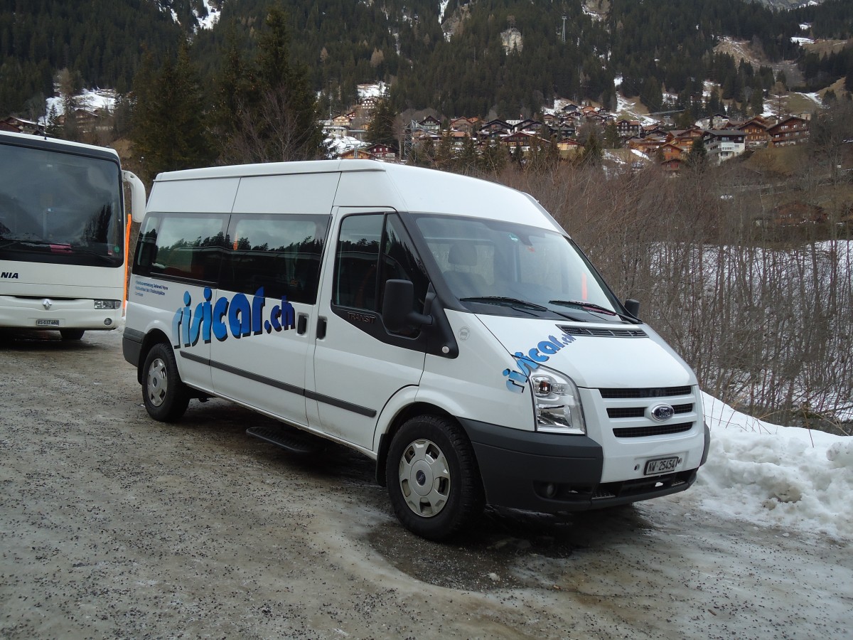 (132'237) - Risicar, Dallenwil - NW 25'454 - Ford am 9. Januar 2011 in Adelboden, ASB