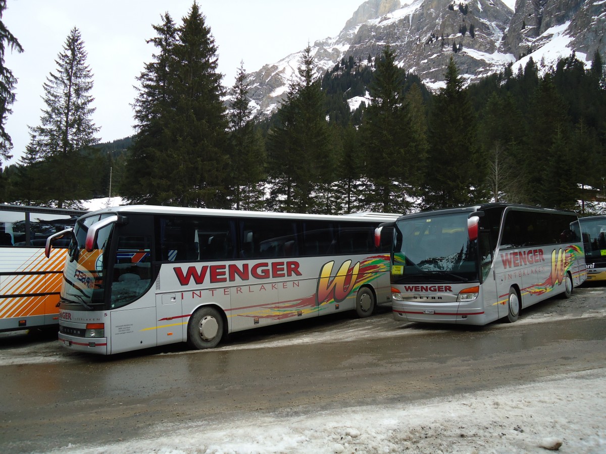 (132'254) - Wenger, Interlaken - Nr. 5/BE 246'787 + Nr. 10/BE 73'465 - Setra am 9. Januar 2011 in Adelboden, Unter dem Birg