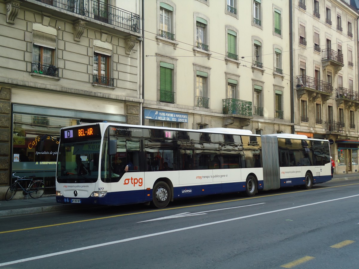 (132'865) - Gem'Bus, Genve - Nr. 977/AP 787 DF - Mercedes am 10. Mrz 2011 in Genve, Jonction