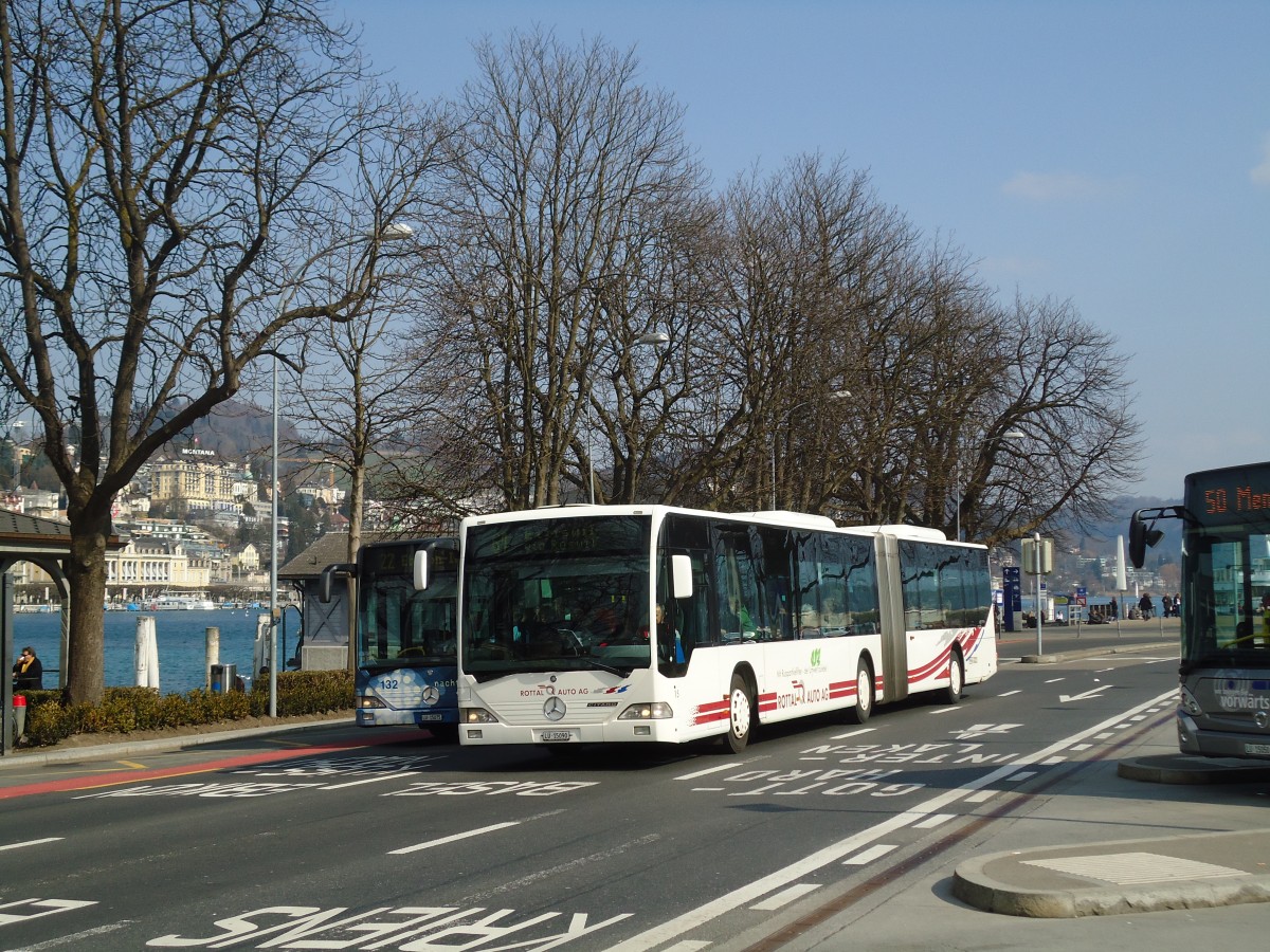 (133'029) - ARAG Ruswil - Nr. 15/LU 15'090 - Mercedes am 11. Mrz 2011 beim Bahnhof Luzern