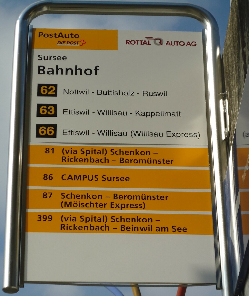 (133'050) - PostAuto/ROTTAL AUTO AG-Haltestellenschild - Sursee, Bahnhof - am 11. Mrz 2011