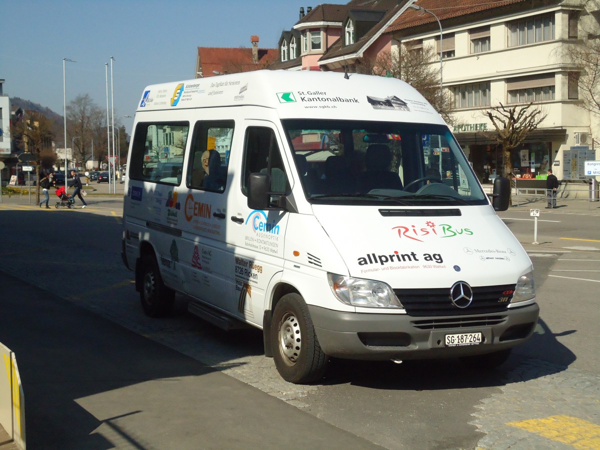 (133'158) - Risi-Bus, Wattwil - SG 187'264 - Mercedes am 23. Mrz 2011 beim Bahnhof Wattwil