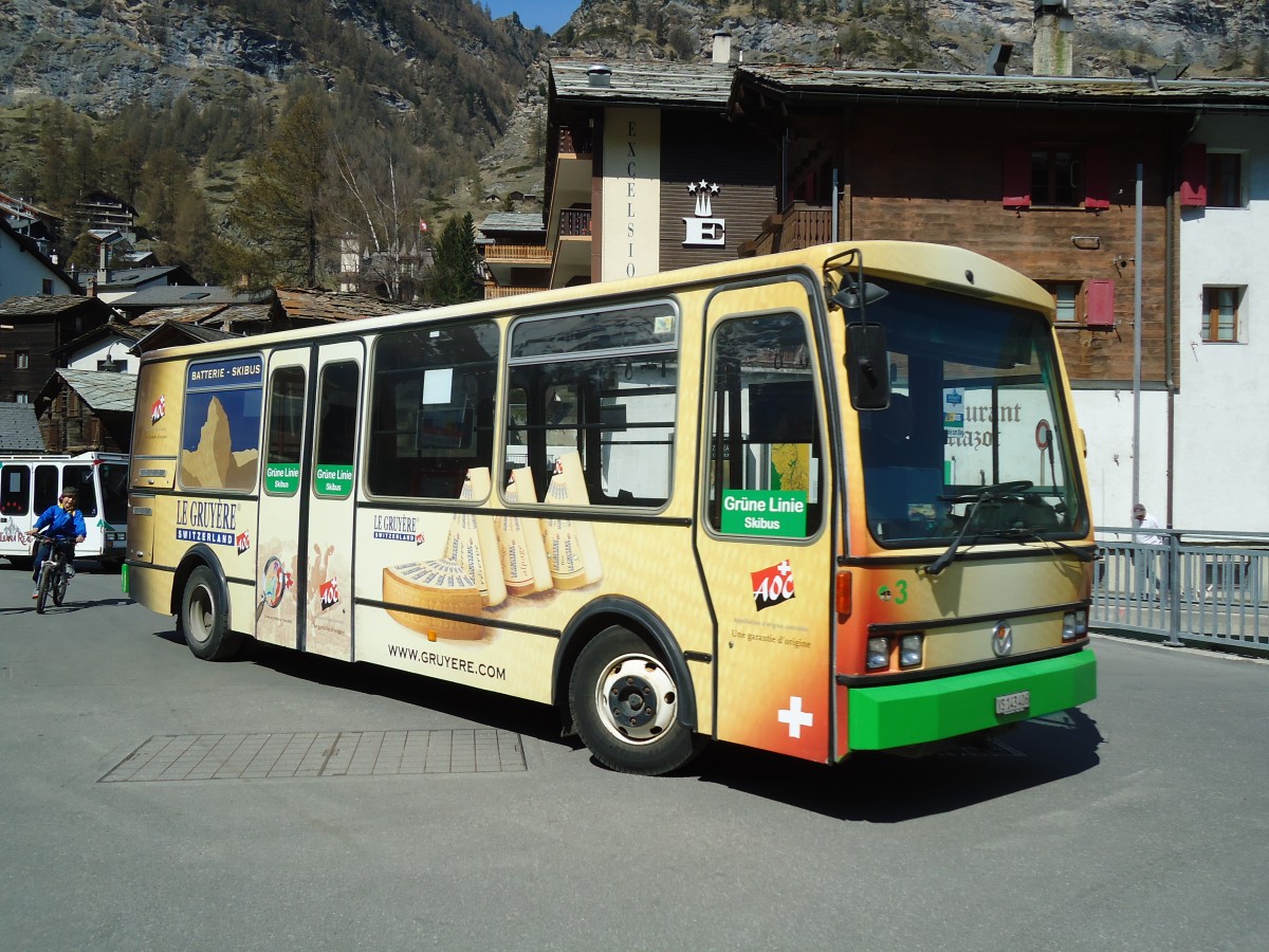 (133'368) - OBZ Zermatt - Nr. 3/VS 143'406 - Vetter am 22. April 2011 in Zermatt, Brcke zum Steg