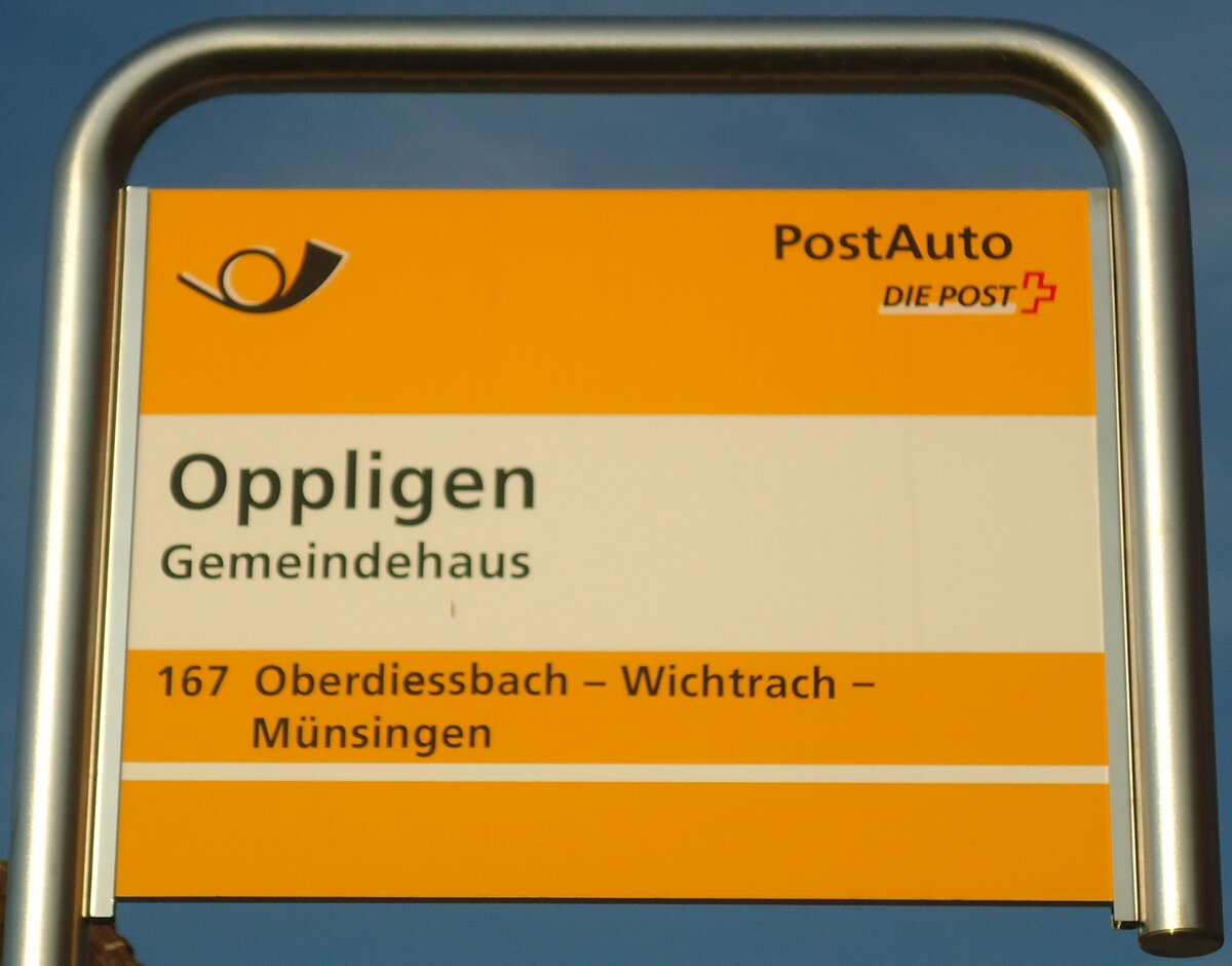 (133'482) - PostAuto-Haltestellenschild - Oppligen, Gemeindehaus - am 25. April 2011