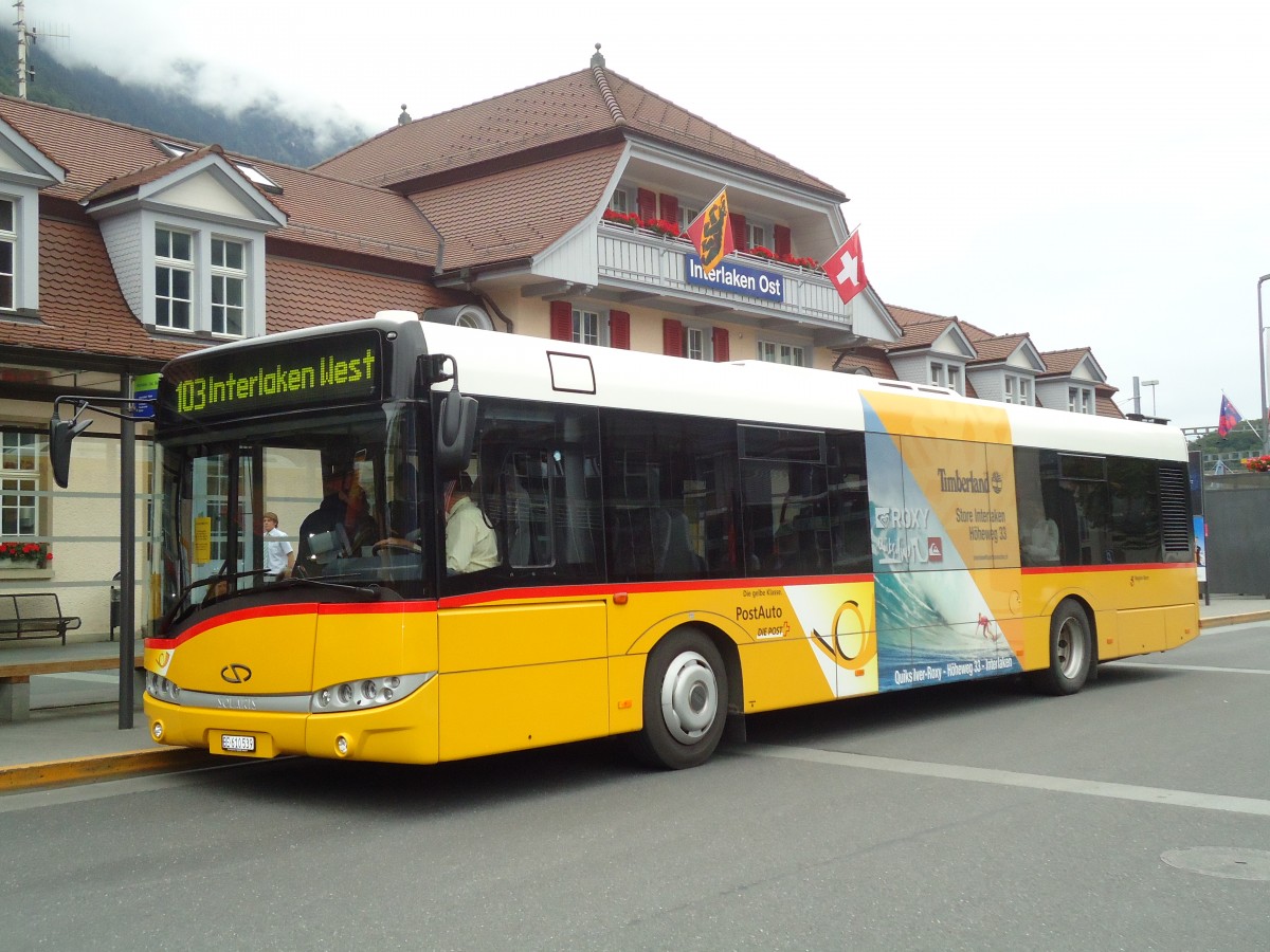 (134'169) - PostAuto Bern - BE 610'539 - Solaris am 11. Juni 2011 beim Bahnhof Interlaken Ost