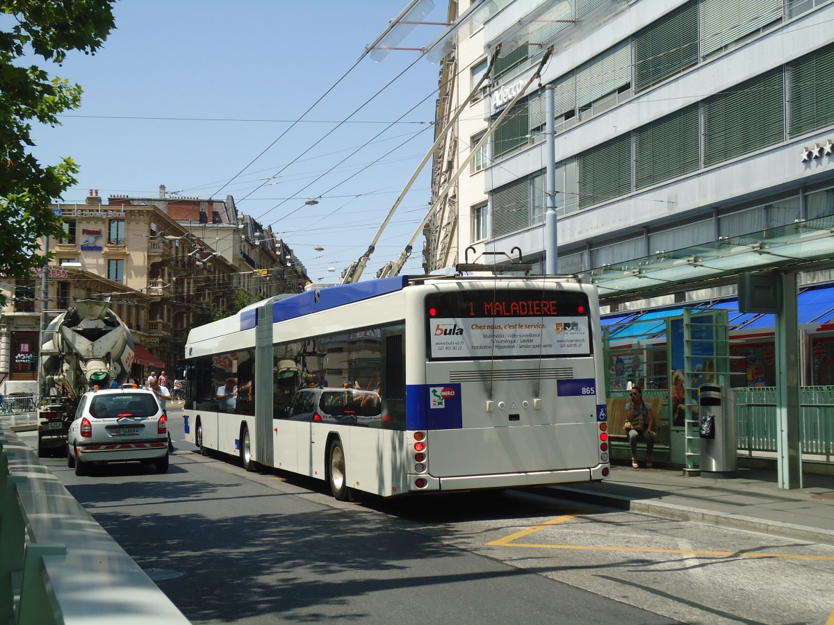 (135'123) - TL Lausanne - Nr. 865 - Hess/Hess Gelenktrolleybus am 12. Juli 2011 beim Bahnhof Lausanne
