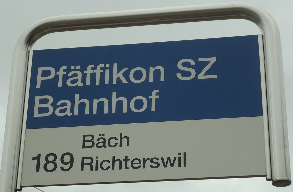 (135'827) - Landolt-Haltestellenschild - Pfffikon SZ, Bahnhof - am 5. September 2011