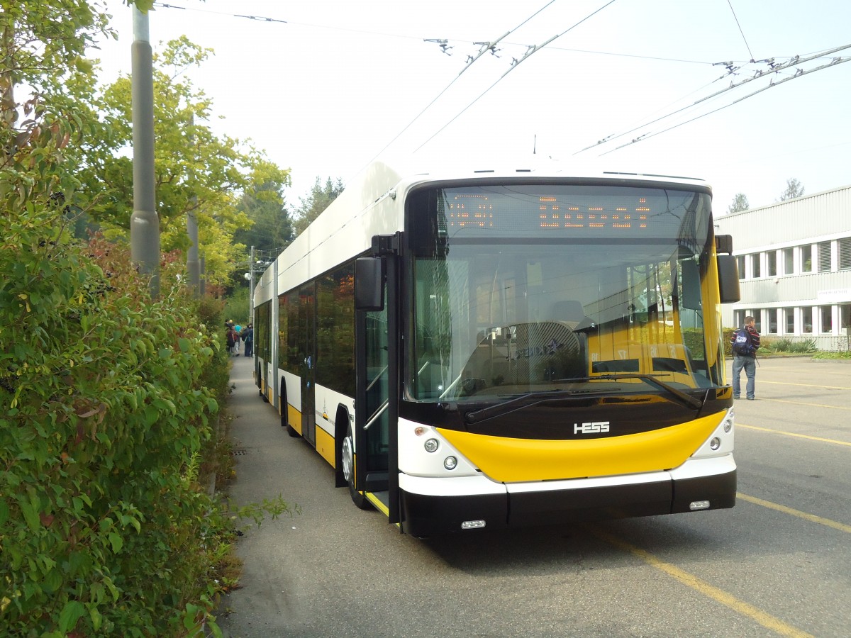 (136'045) - VBSH Schaffhausen - Nr. 105 - Hess/Hess Gelenktrolleybus am 25. September 2011 in Schaffhausen, Busdepot