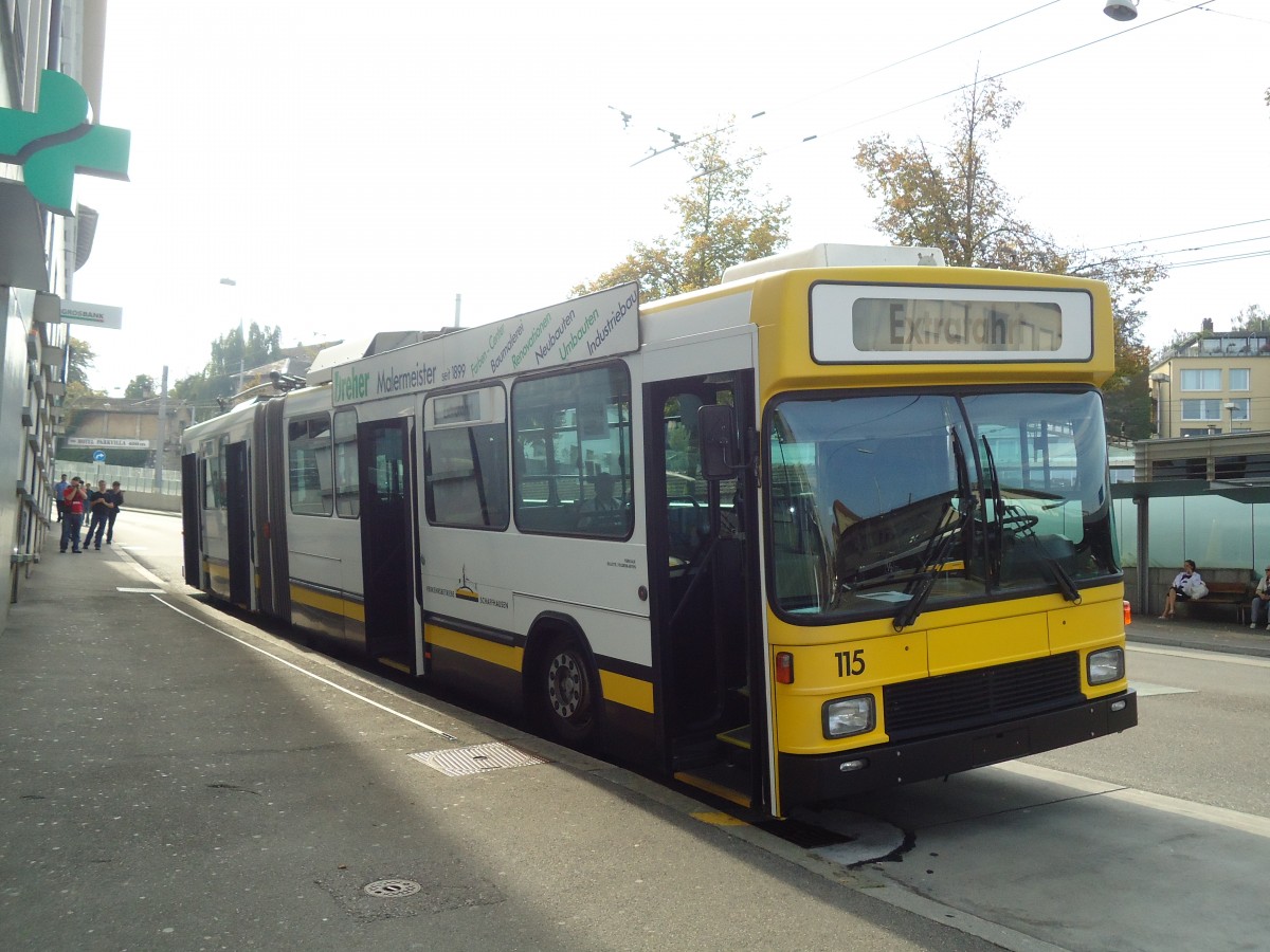 (136'203) - VBSH Schaffhausen - Nr. 115 - NAW/Hess Gelenktrolleybus am 25. September 2011 beim Bahnhof Schaffhausen