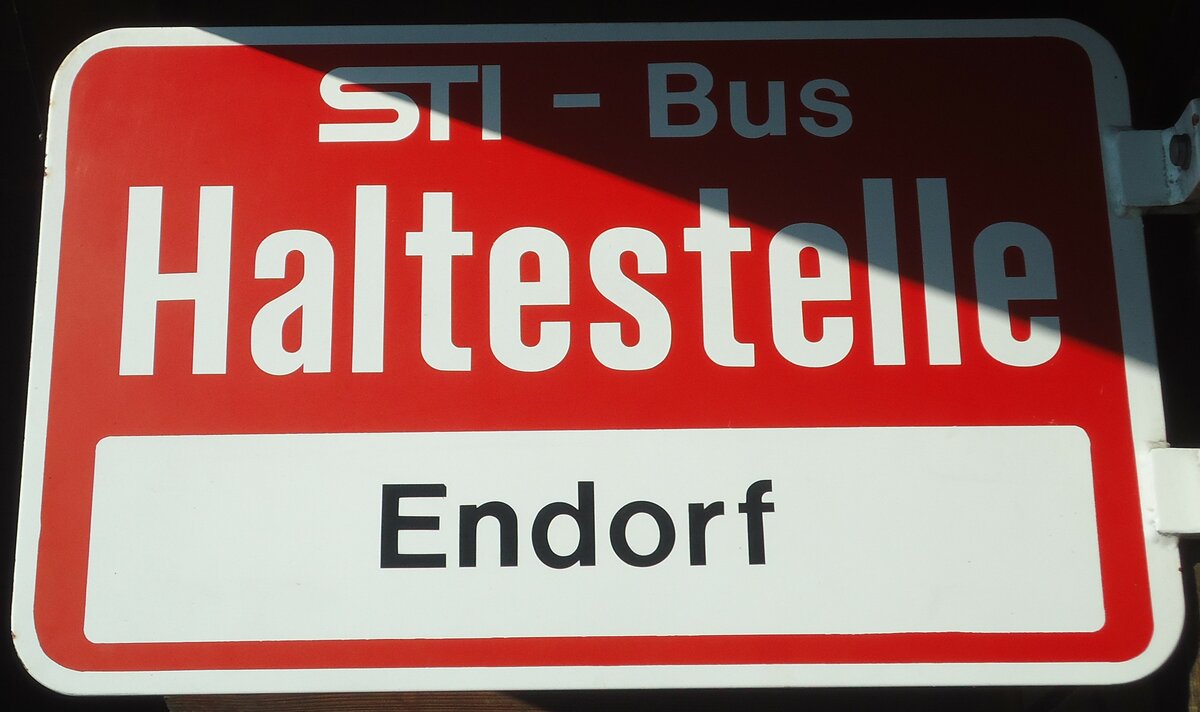 (136'680) - STI-Haltestellenschild - Sigriswil, Endorf - am 31. Oktober 2011 