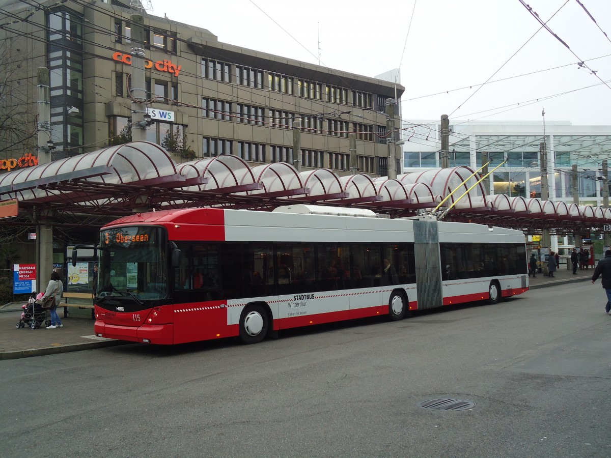 (136'942) - SW Winterthur - Nr. 115 - Hess/Hess Gelenktrolleybus am 24. November 2011 beim Hauptbahnhof Winterthur