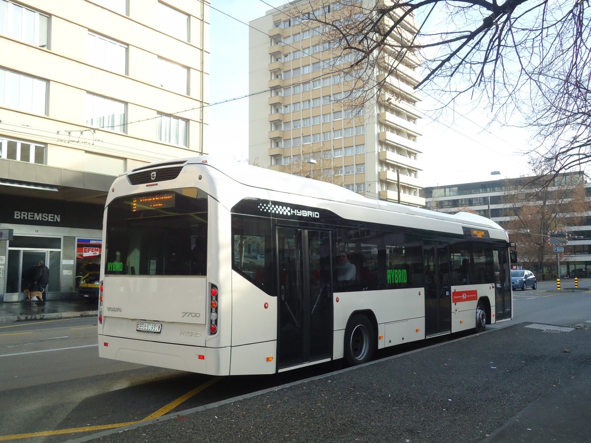 (137'044) - VB Biel (Testbus) - BE 630'950 - Volvo am 26. November 2011 beim Bahnhof Biel