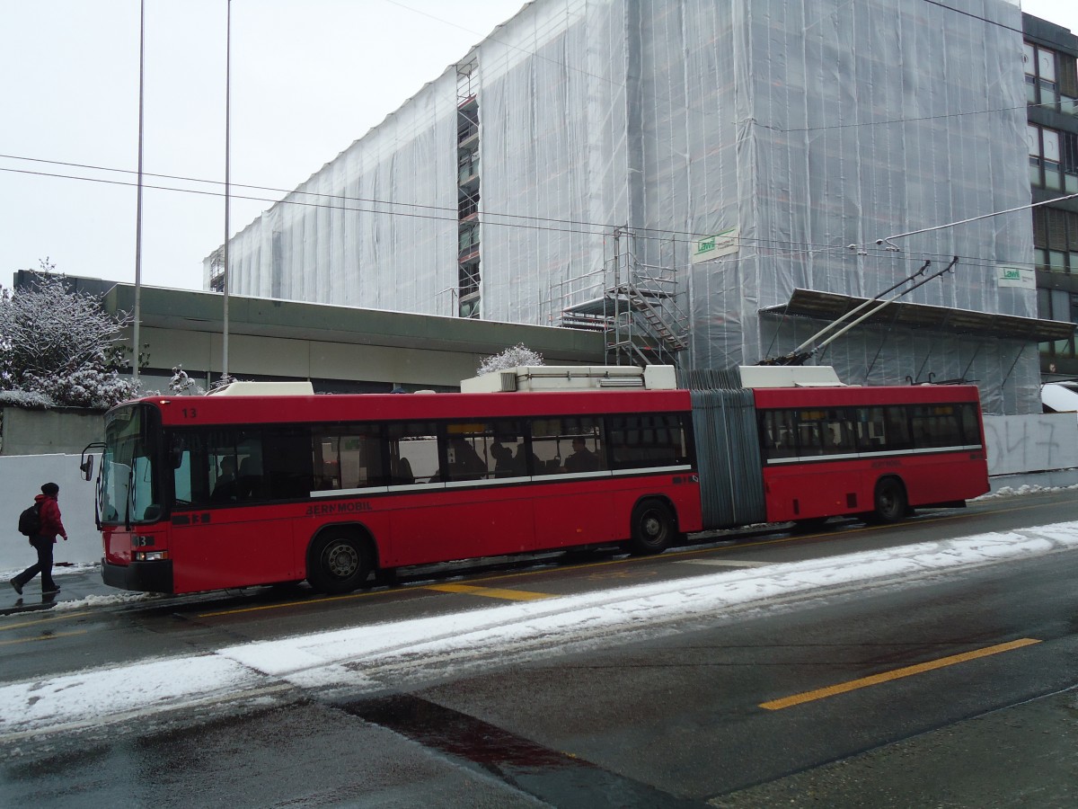 (137'229) - Bernmobil, Bern - Nr. 13 - NAW/Hess Gelenktrolleybus am 18. Dezember 2011 in Bern, Schanzenstrasse