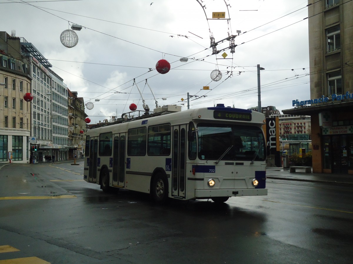 (137'233) - TL Lausanne - Nr. 732 - FBW/Hess Trolleybus am 18. Dezember 2011 in Lausanne, Bel-Air