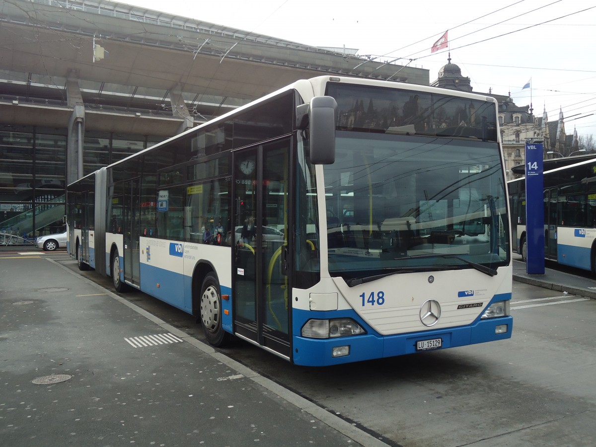 (137'355) - VBL Luzern - Nr. 148/LU 15'129 - Mercedes (ex Heggli, Kriens Nr. 710) am 2. Januar 2012 beim Bahnhof Luzern