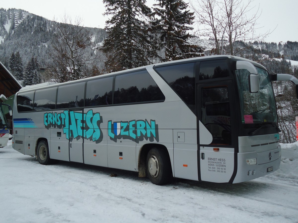 (137'367) - Hess E., Luzern - LU 95'195 - Mercedes am 7. Januar 2012 in Adelboden, ASB