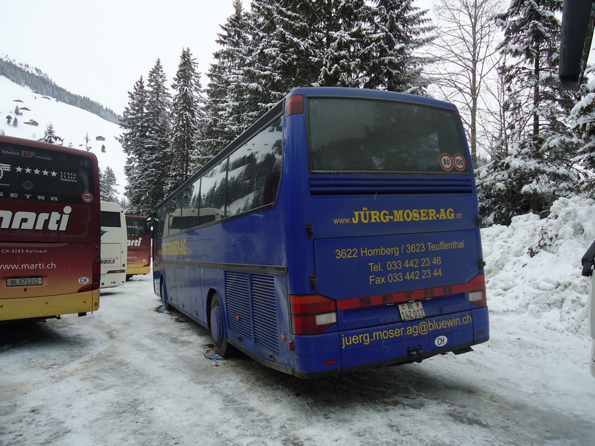 (137'491) - Moser, Teuffenthal - BE 142'017 - Setra (ex BE 336'192; ex AutoPostale Ticino-Moesano; ex P 26'001; ex Barenco, Faido) am 7. Januar 2012 in Adelboden, Unter dem Birg