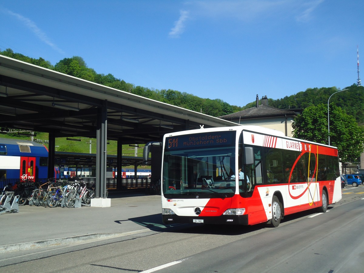 (138'968) - Niederer, Filzbach - Nr. 29/GL 340 - Mercedes am 17. Mai 2012 beim Bahnhof Ziegelbrcke