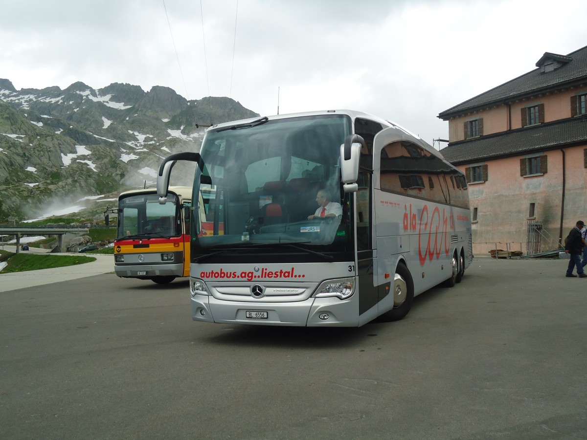 (140'362) - AAGL Liestal - Nr. 31/BL 6556 - Mercedes am 1. Juli 2012 in Gotthard, Passhhe