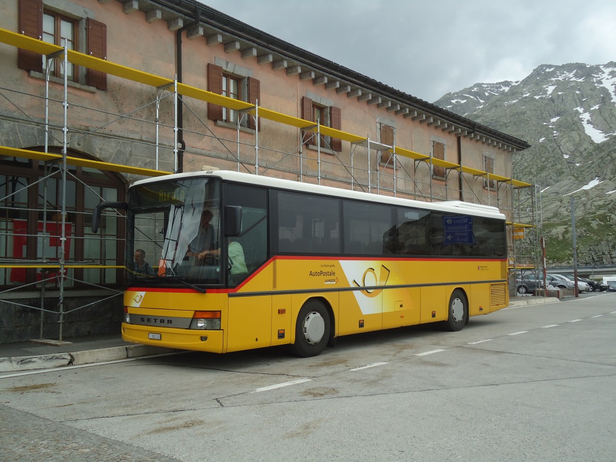 (140'363) - Marchetti, Airolo - Nr. 5/TI 303'333 - Setra am 1. Juli 2012 in Gotthard, Passhhe