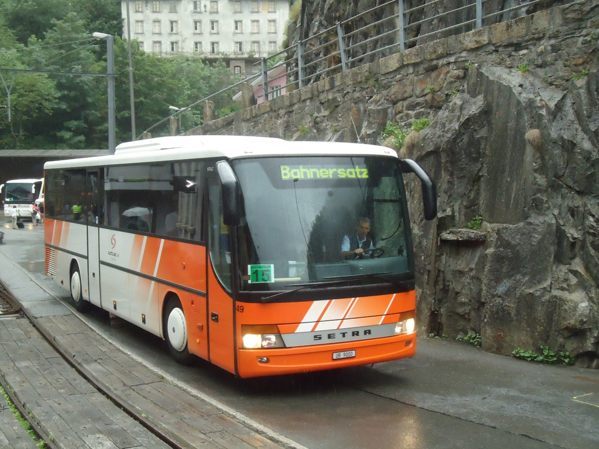 (140'385) - AAGU Altdorf - Nr. 49/UR 9000 - Setra am 1. Juli 2012 beim Bahnhof Gschenen