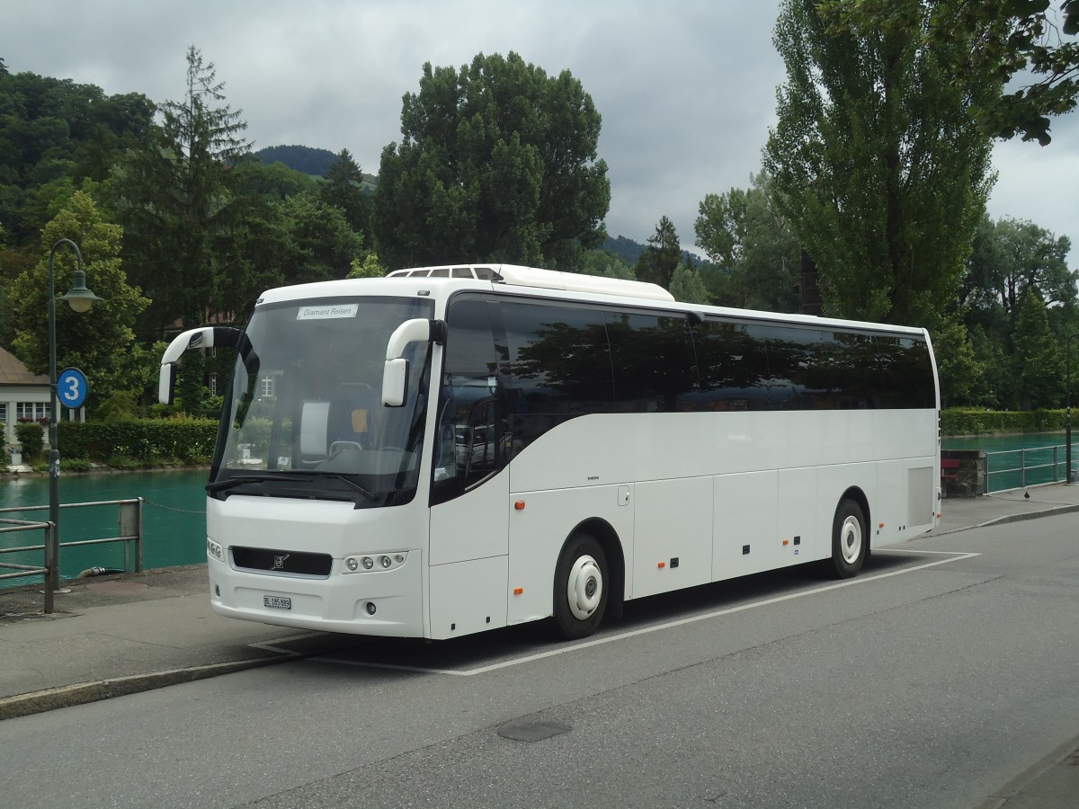 (140'408) - Diamant Reisen, Otelfingen - BL 185'889 - Volvo am 3. Juli 2012 bei der Schifflndte Thun