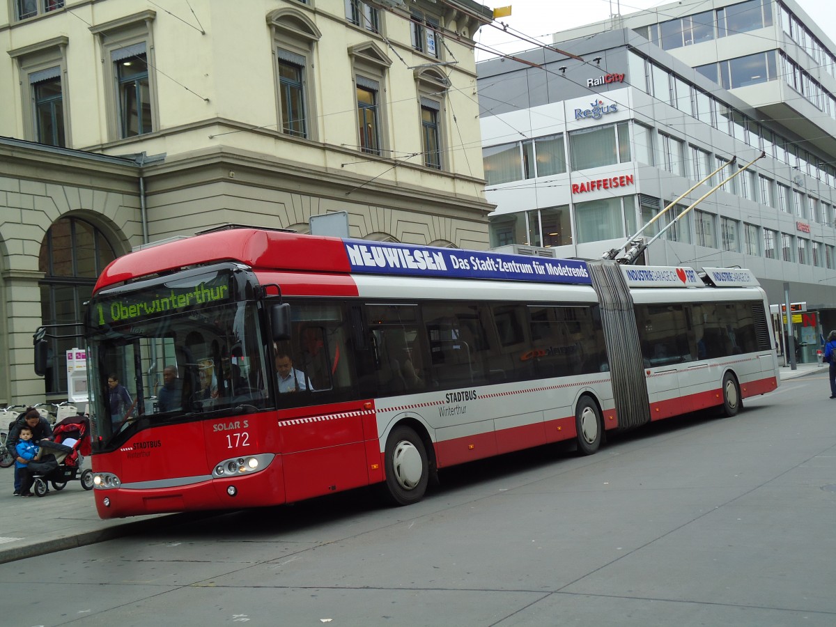 (142'124) - SW Winterthur - Nr. 172 - Solaris Gelenktrolleybus am 24. Oktober 2012 beim Hauptbahnhof Winterthur