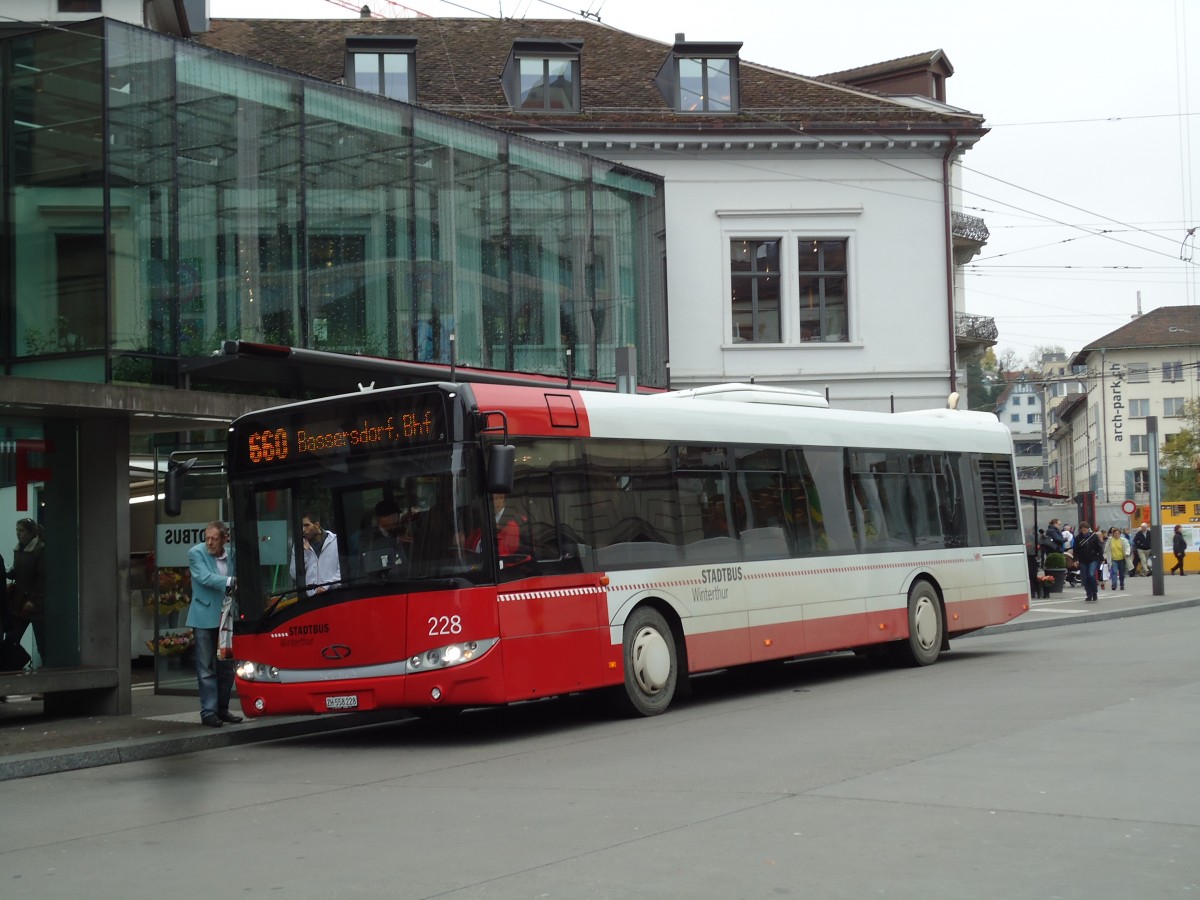 (142'130) - SW Winterthur - Nr. 228/ZH 558'228 - Solaris am 24. Oktober 2012 beim Hauptbahnhof Winterthur