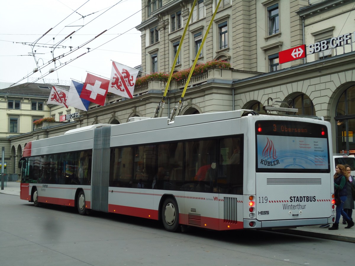 (142'131) - SW Winterthur - Nr. 119 - Hess/Hess Gelenktrolleybus am 24. Oktober 2012 beim Hauptbahnhof Winterthur
