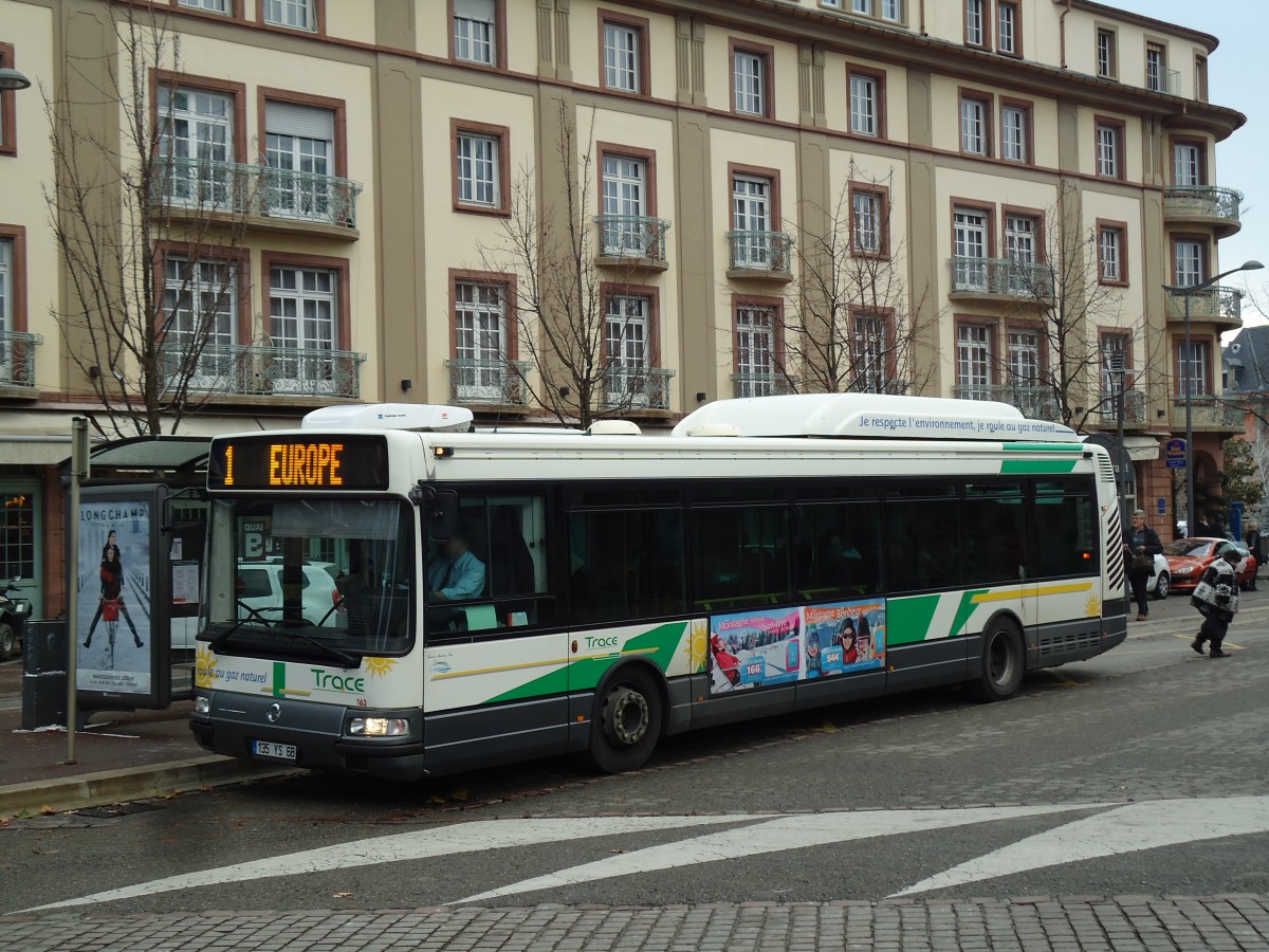 (142'392) - TRACE Colmar - Nr. 163/135 YS 68 - Irisbus am 8. Dezember 2012 beim Bahnhof Colmar
