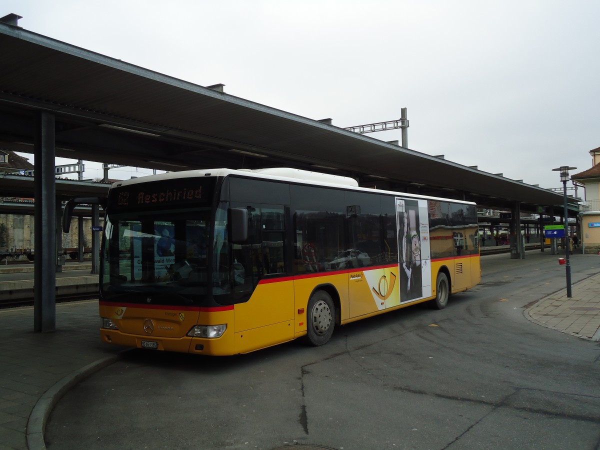 (142'997) - PostAuto Bern - BE 653'385 - Mercedes am 7. Januar 2013 beim Bahnhof Spiez