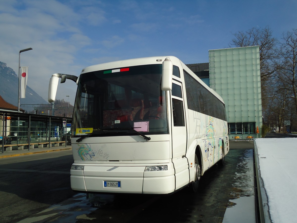 (143'043) - Aus Italien: DY-065 JY - Volvo/Barbi am 19. Januar 2013 beim Bahnhof Interlaken Ost