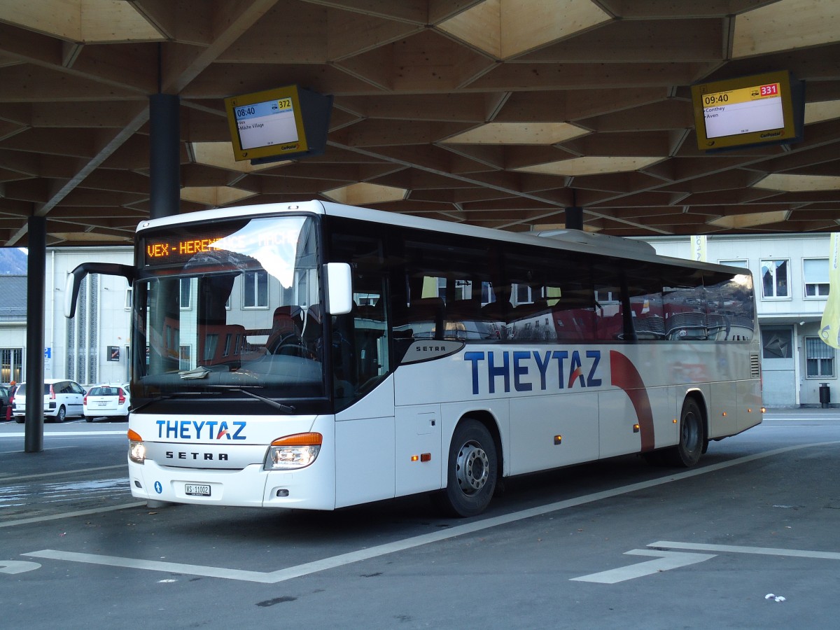 (143'122) - Theytaz, Sion - VS 11'002 - Setra am 3. Februar 2013 beim Bahnhof Sion
