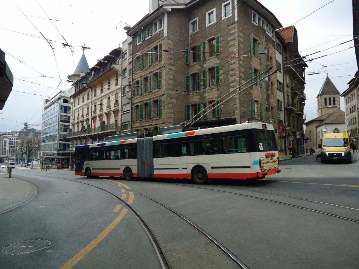 (143'385) - TPG Genve - Nr. 713 - NAW/Hess Gelenktrolleybus am 22. Februar 2013 in Genve, Coutance