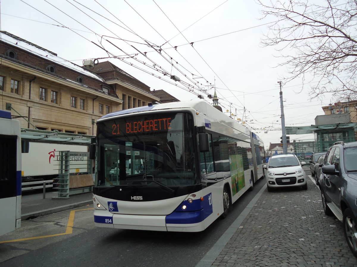 (143'418) - TL Lausanne - Nr. 854 - Hess/Hess Gelenktrolleybus am 22. Februar 2013 beim Bahnhof Lausanne