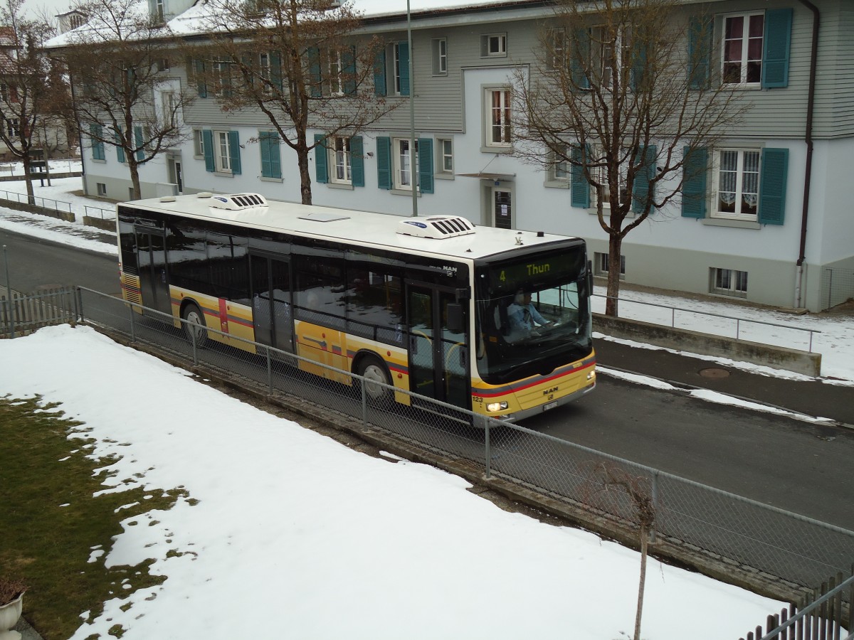 (143'441) - STI Thun - Nr. 123/BE 700'123 - MAN am 24. Februar 2013 in Thun-Lerchenfeld, Langestrasse
