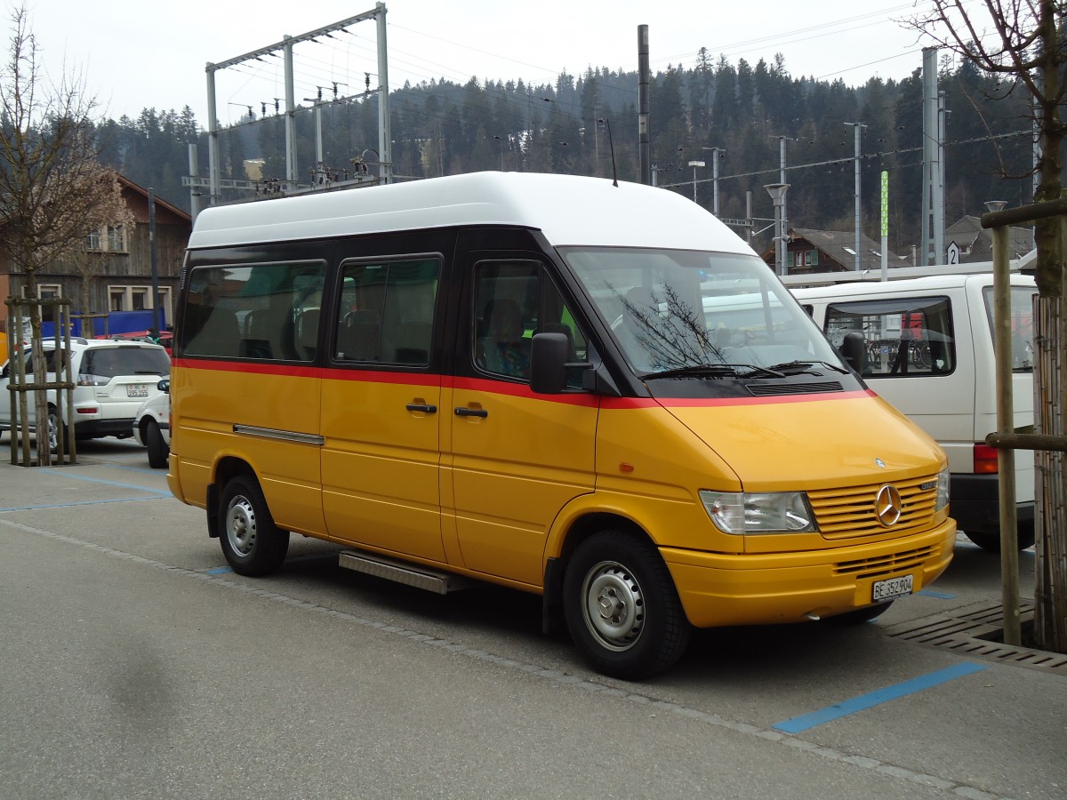 (143'573) - Zrcher, Langnau - BE 352'904 - Mercedes am 23. Mrz 2013 beim Bahnhof Langnau