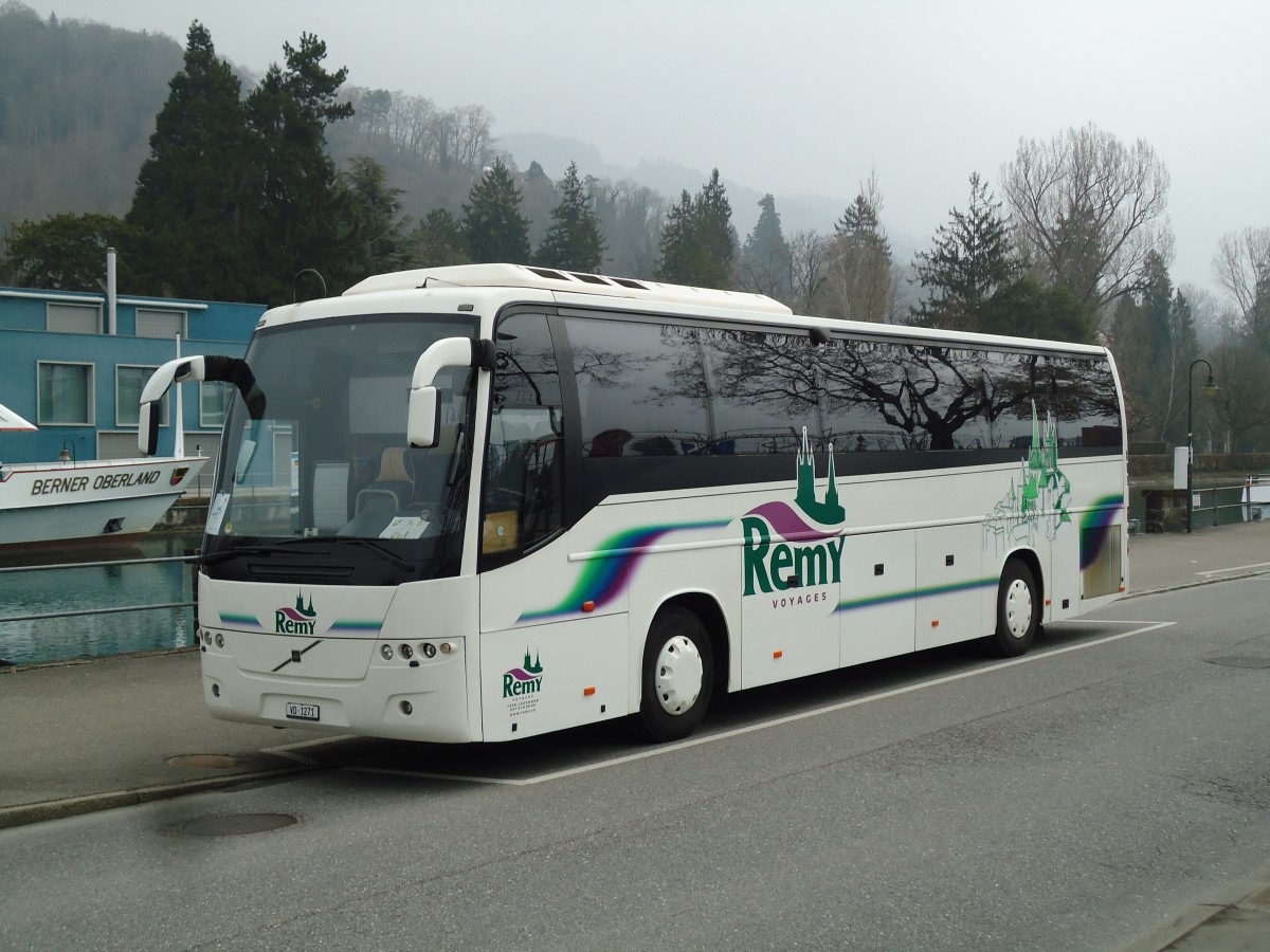 (143'602) - Remy, Lausanne - VD 1271 - Volvo am 3. April 2013 bei der Schifflndte Thun