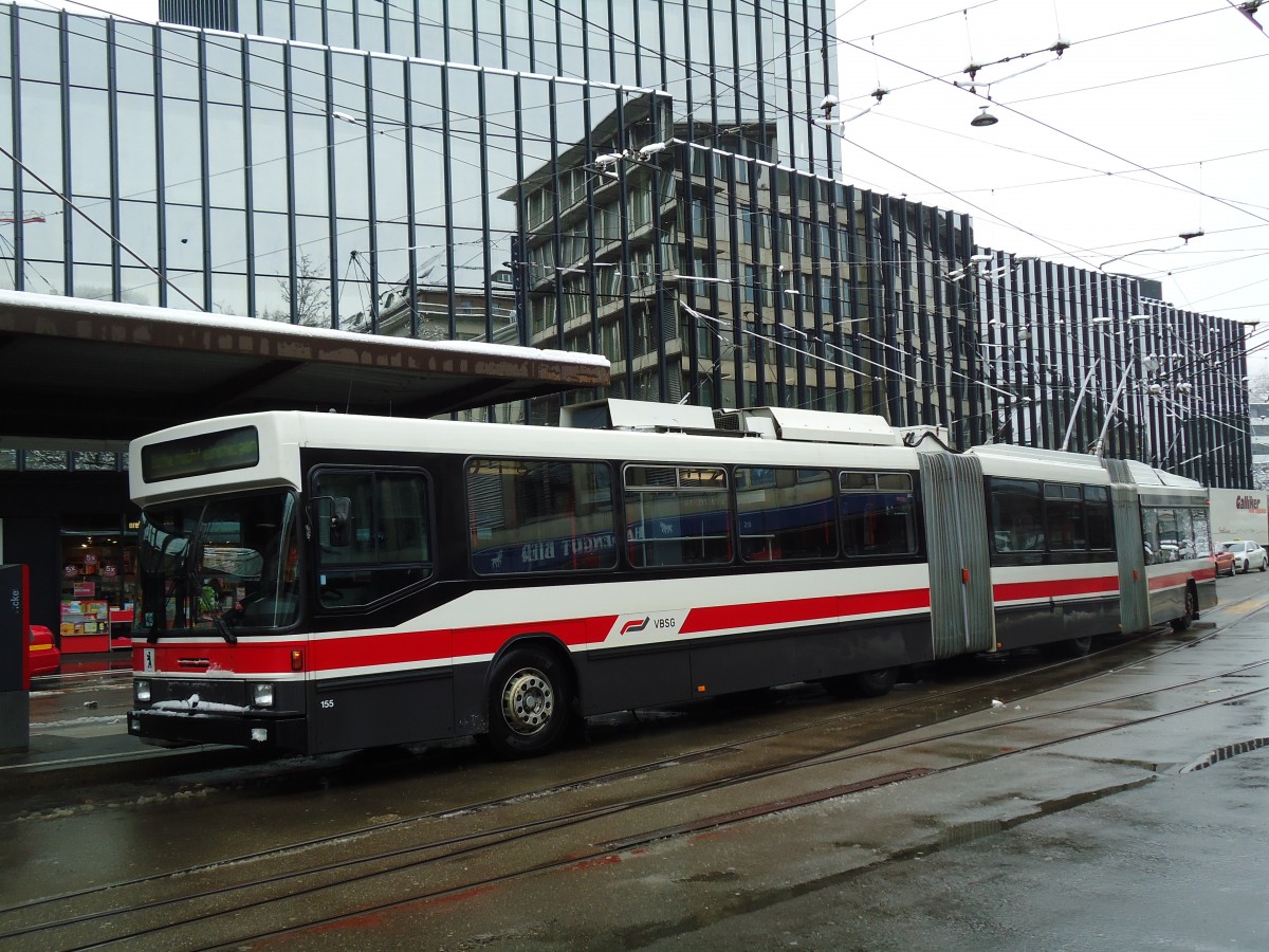 (143'656) - VBSG St. Gallen - Nr. 155 - NAW/Hess Doppelgelenktrolleybus am 20. April 2013 beim Bahnhof St. Gallen