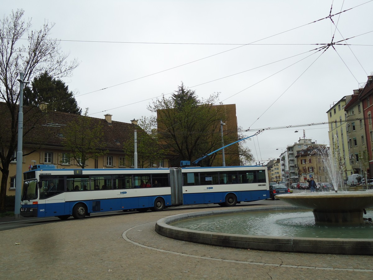 (143'771) - VBZ Zrich - Nr. 140 - Mercedes Gelenktrolleybus am 21. April 2013 in Zrich, Bullingerplatz