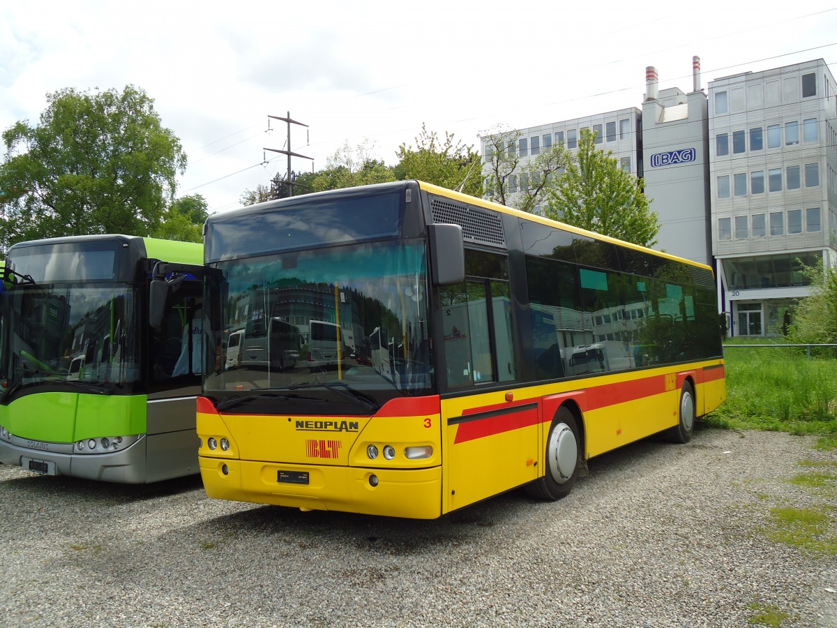 (144'000) - BLT Oberwil - Nr. 3 - Neoplan (ex AGSE Eptingen Nr. 114) am 9. Mai 2013 in Kloten, EvoBus