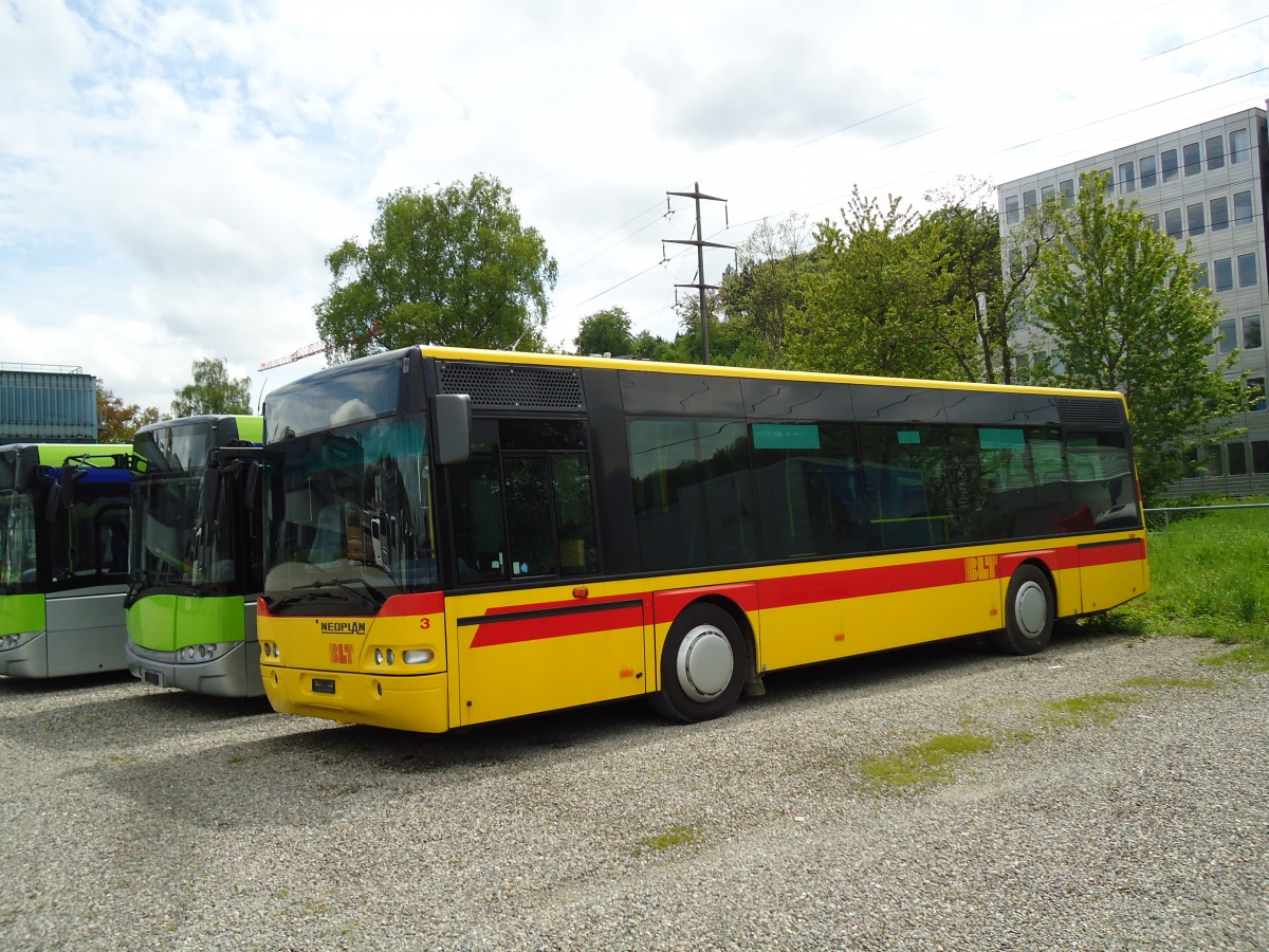 (144'001) - BLT Oberwil - Nr. 3 - Neoplan (ex AGSE Eptingen Nr. 114) am 9. Mai 2013 in Kloten, EvoBus
