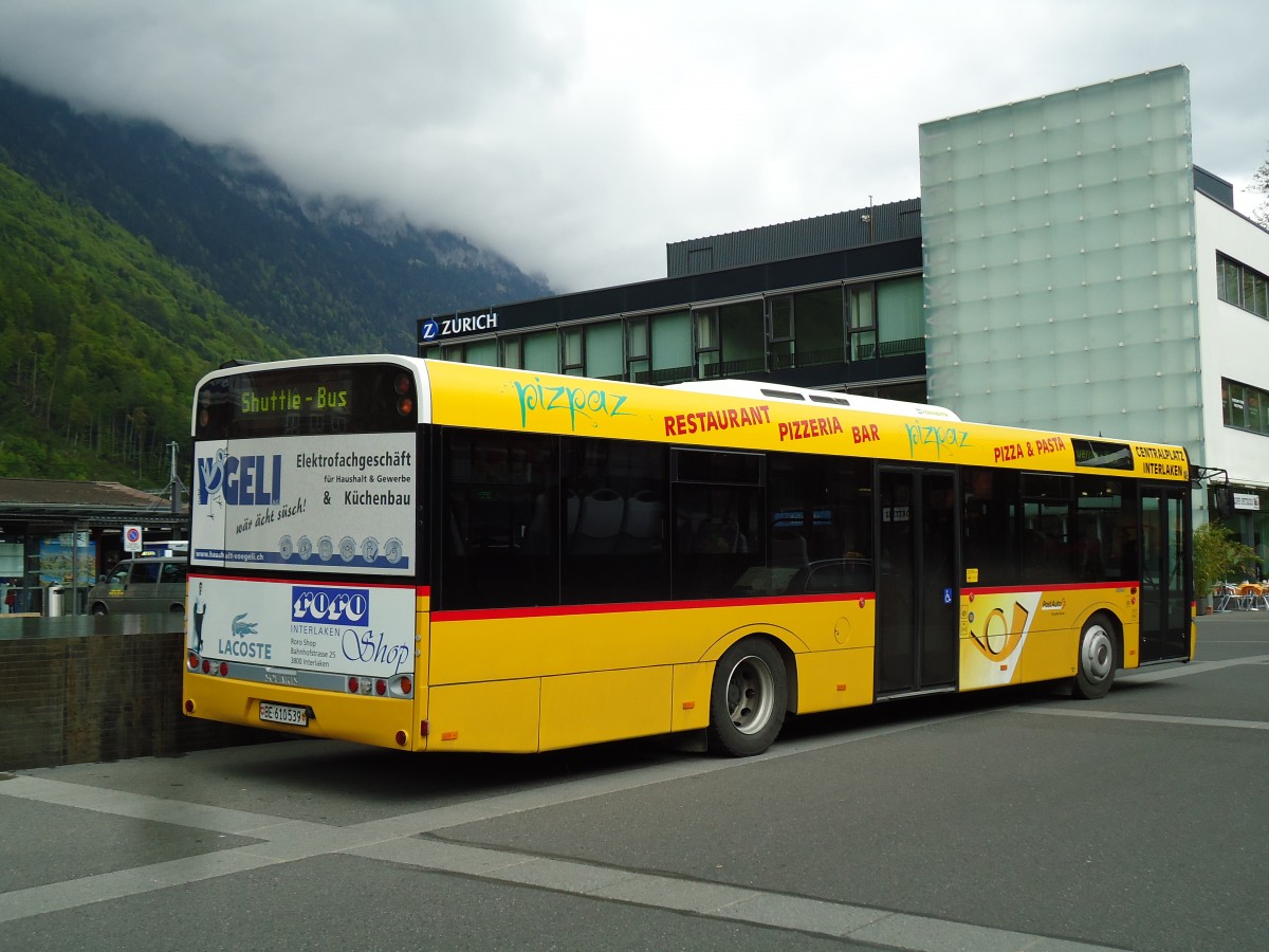 (144'076) - PostAuto Bern - BE 610'539 - Solaris am 11. Mai 2013 beim Bahnhof Interlaken Ost