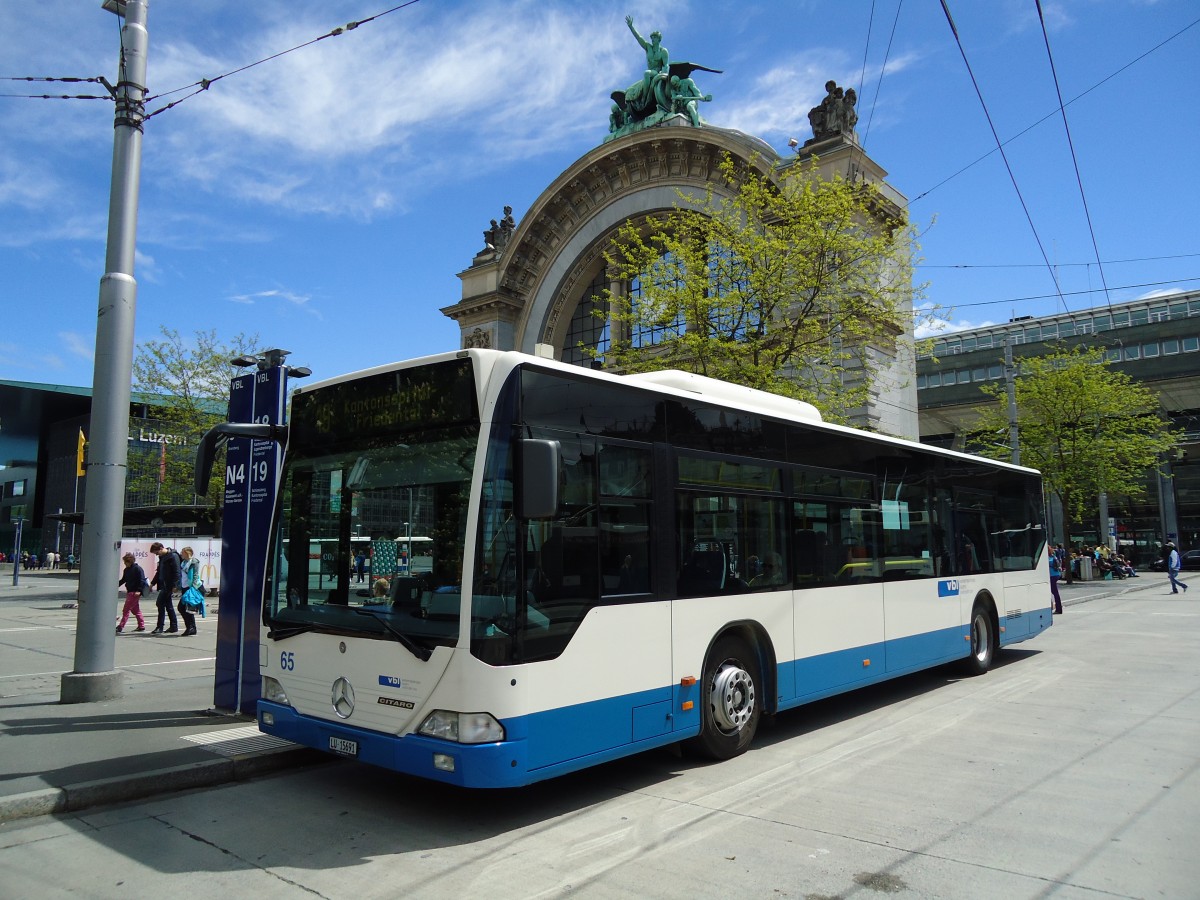 (144'352) - VBL Luzern - Nr. 65/LU 15'691 - Mercedes am 19. Mai 2013 beim Bahnhof Luzern