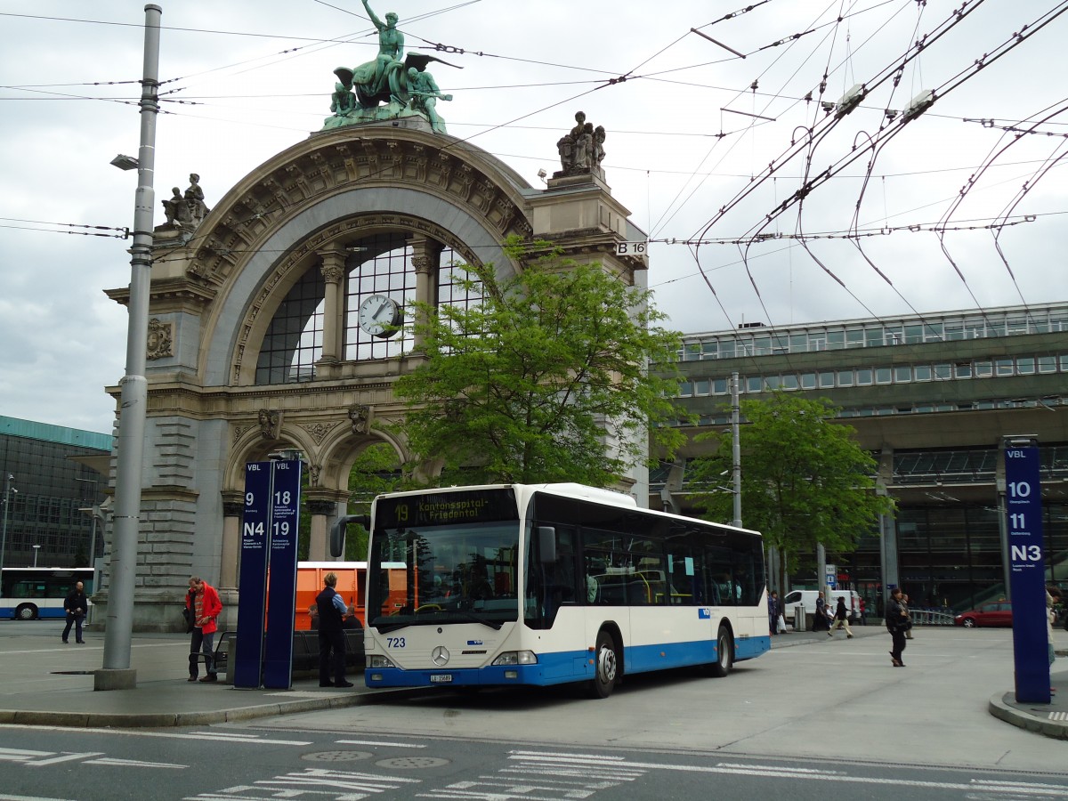 (144'967) - VBL Luzern - Nr. 723/LU 15'689 - Mercedes (ex Heggli, Kriens Nr. 723) am 10. Juni 2013 beim Bahnhof Luzern