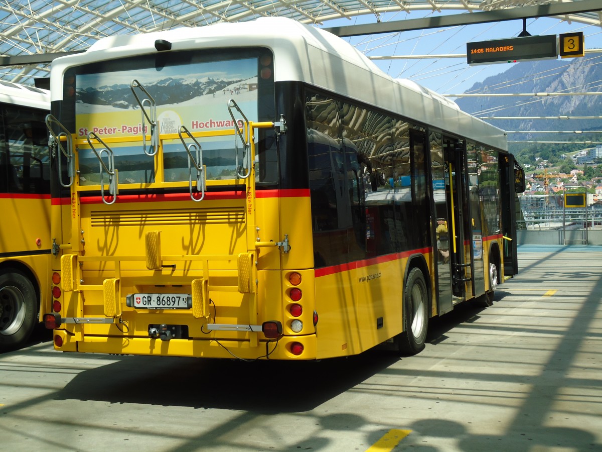 (145'239) - PostAuto Graubnden - GR 86'897 - Scania/Hess am 17. Juni 2013 in Chur, Postautostation