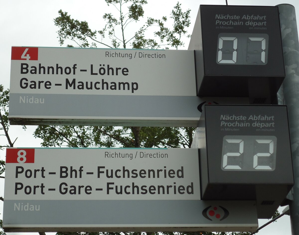 (145'470) - VB-Haltestellenschilder - Nidau, Bahnhof - am 23. Juni 2013