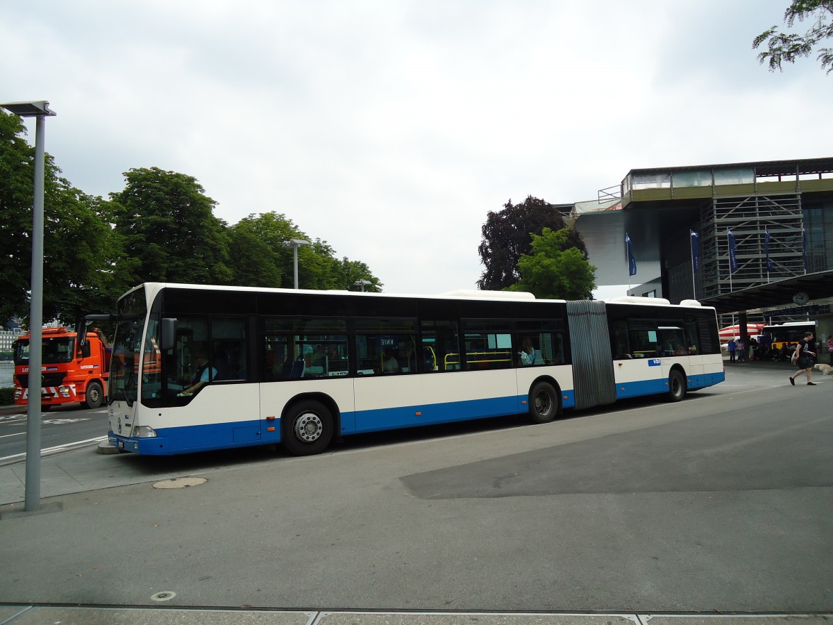 (145'717) - VBL Luzern - Nr. 155/LU 15'018 - Mercedes am 8. Juli 2013 beim Bahnhof Luzern