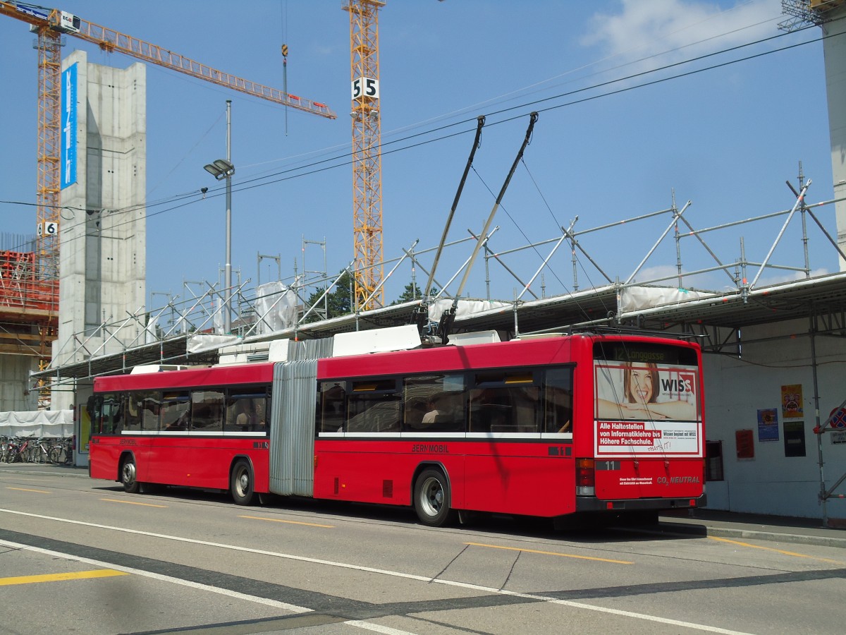(145'724) - Bernmobil, Bern - Nr. 11 - NAW/Hess Gelenktrolleybus am 8. Juli 2013 in Bern, Schanzenstrasse