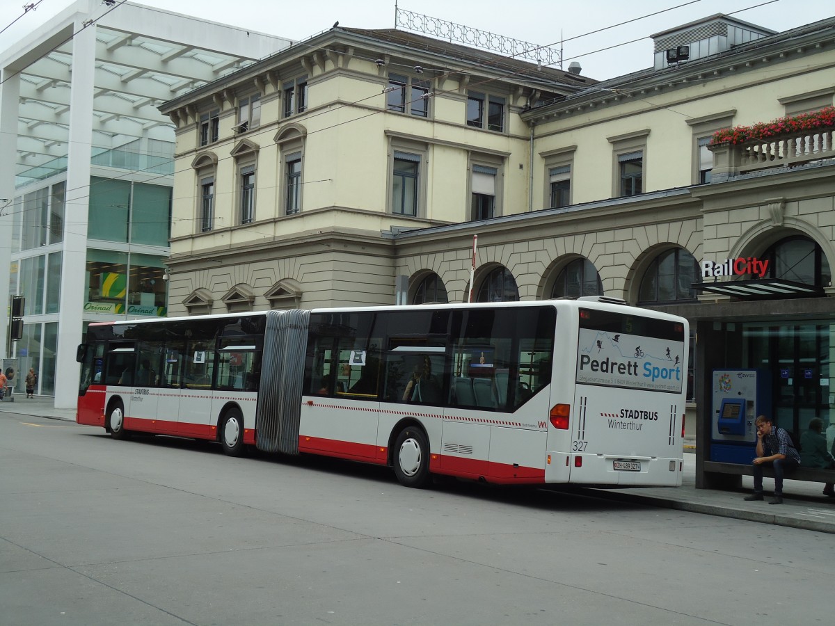 (147'067) - SW Winterthur - Nr. 327/ZH 489'327 - Mercedes am 8. September 2013 beim Hauptbahnhof Winterthur